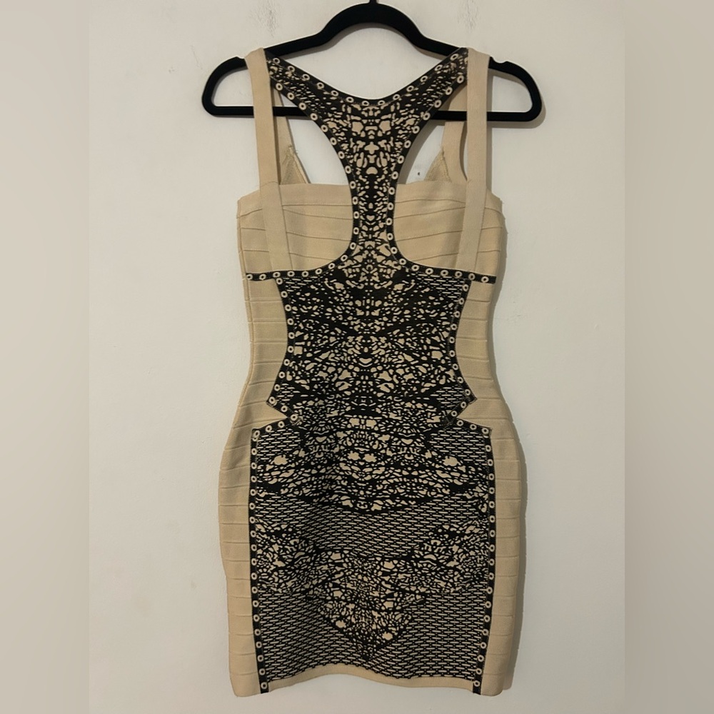 Elegant Black and Cream Lace Effect Bodycon Dress